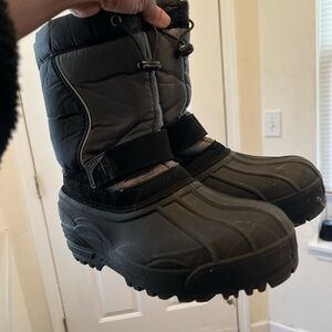 Gray and Black Winter Boots